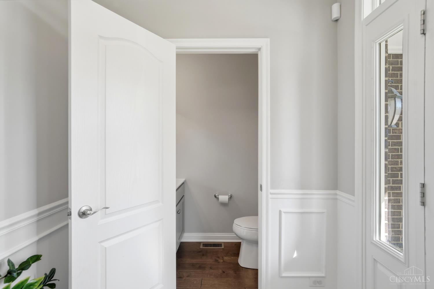 1571 Canterbury Court