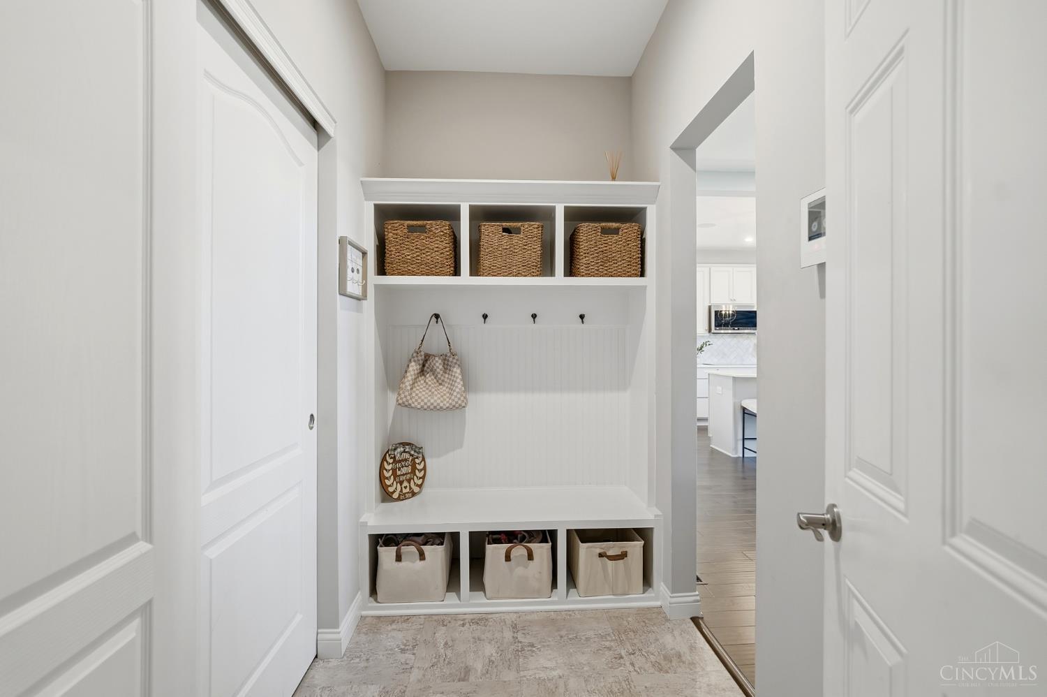 1571 Canterbury Court