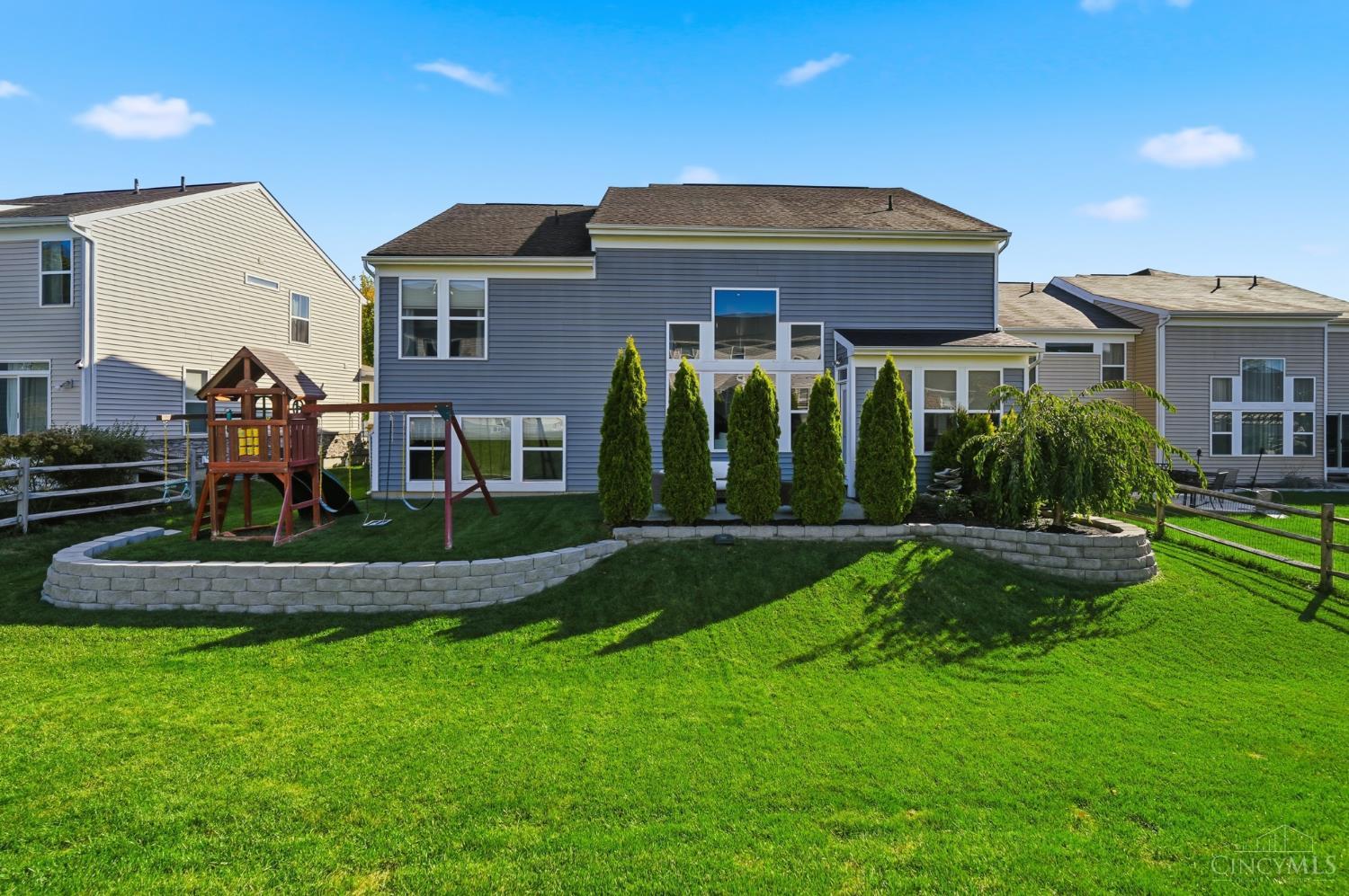 1571 Canterbury Court