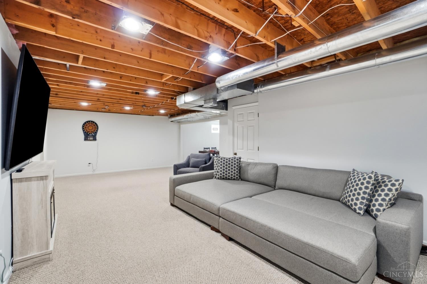513 Heritage Court
