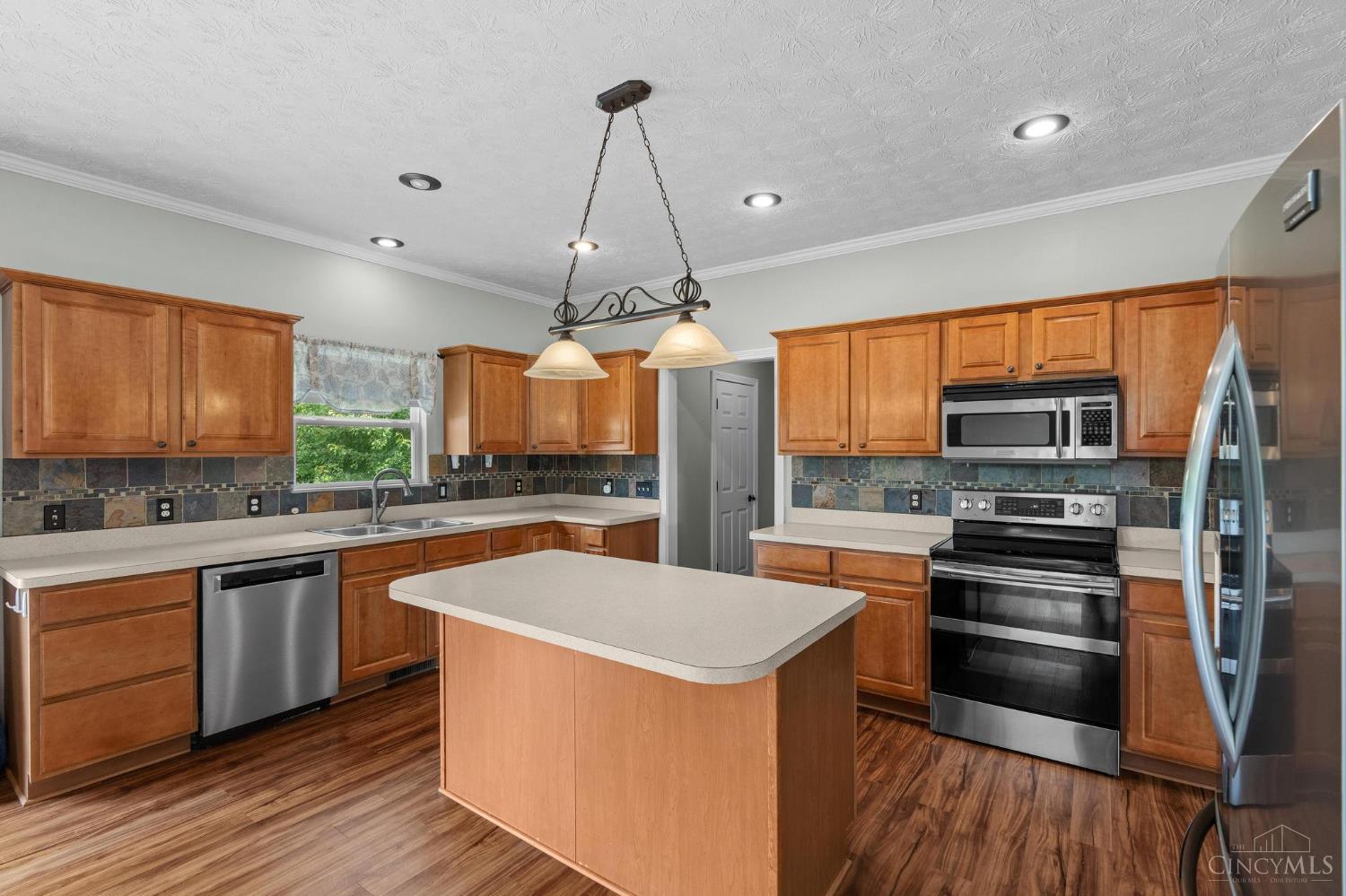1149 Apple Blossom Lane