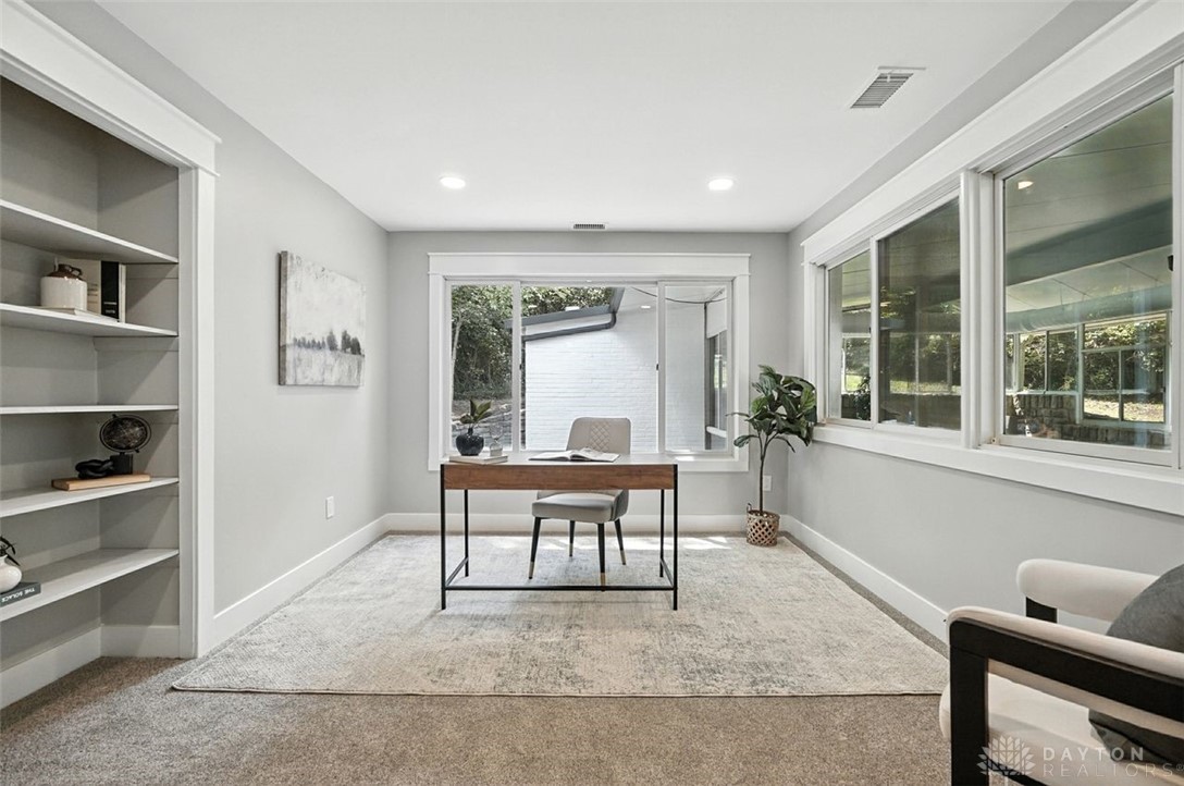 141 W Concord Drive
