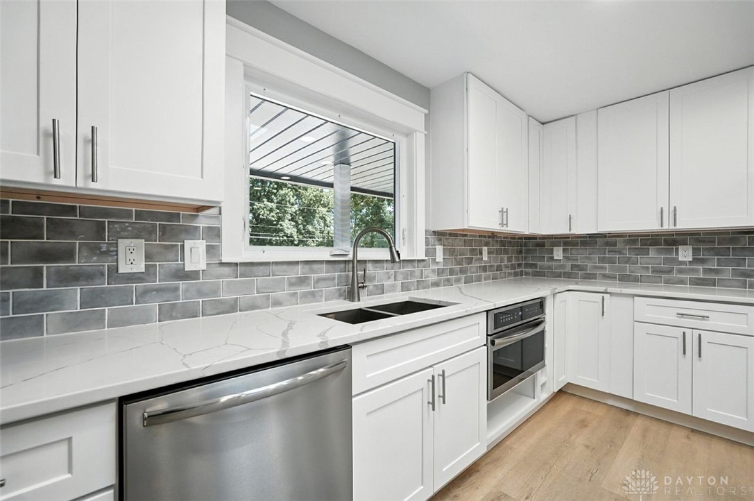 141 W Concord Drive