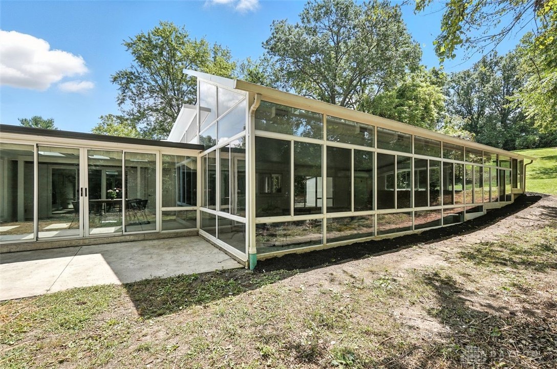 141 W Concord Drive