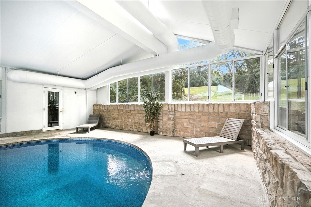141 W Concord Drive