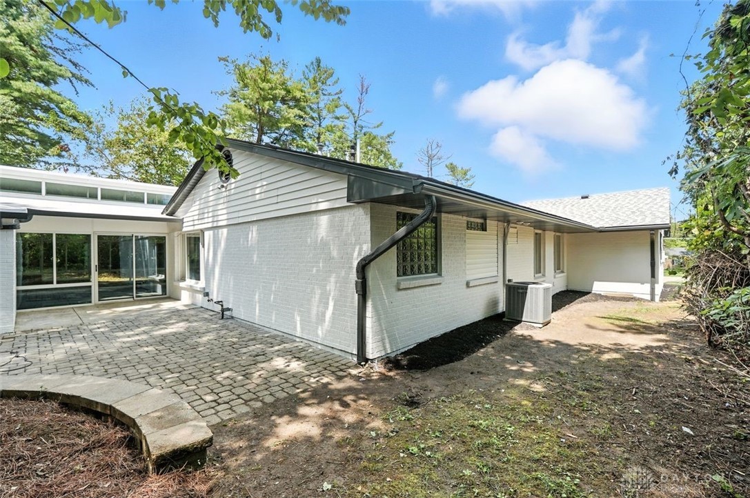141 W Concord Drive
