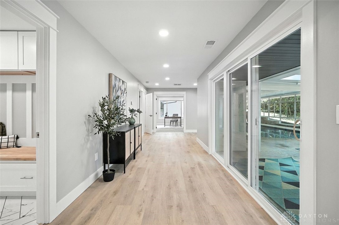 141 W Concord Drive