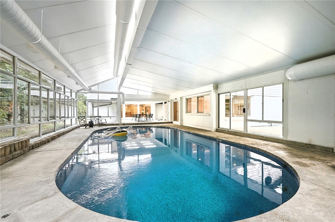 141 W Concord Drive