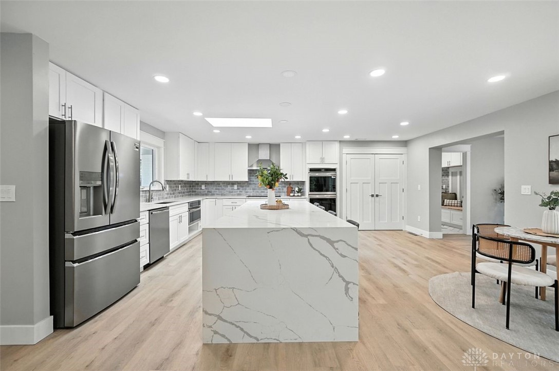 141 W Concord Drive