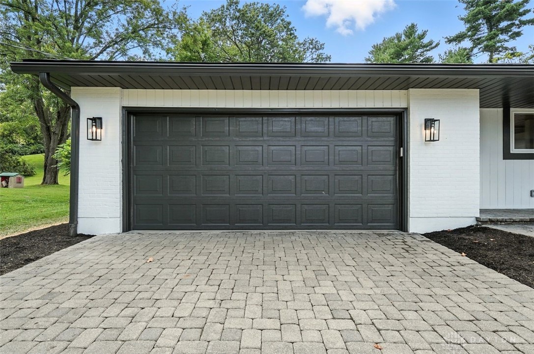141 W Concord Drive