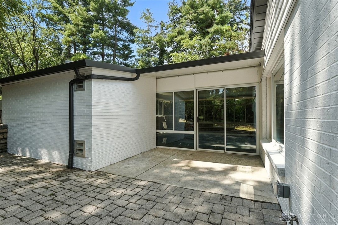 141 W Concord Drive