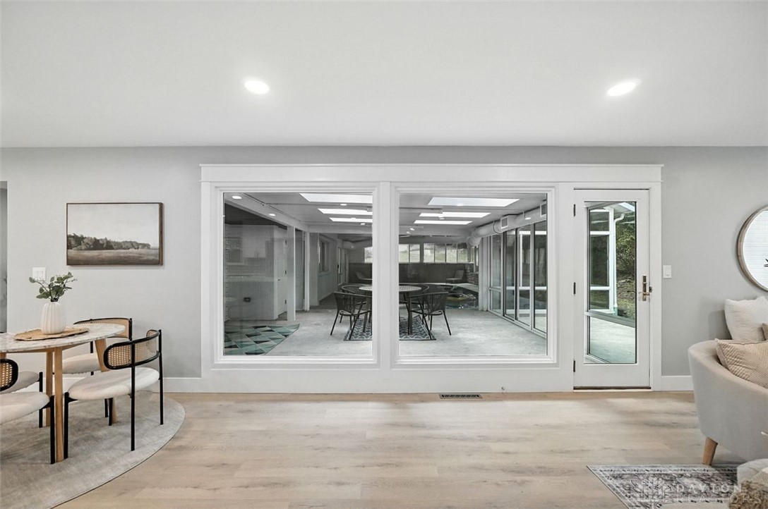141 W Concord Drive