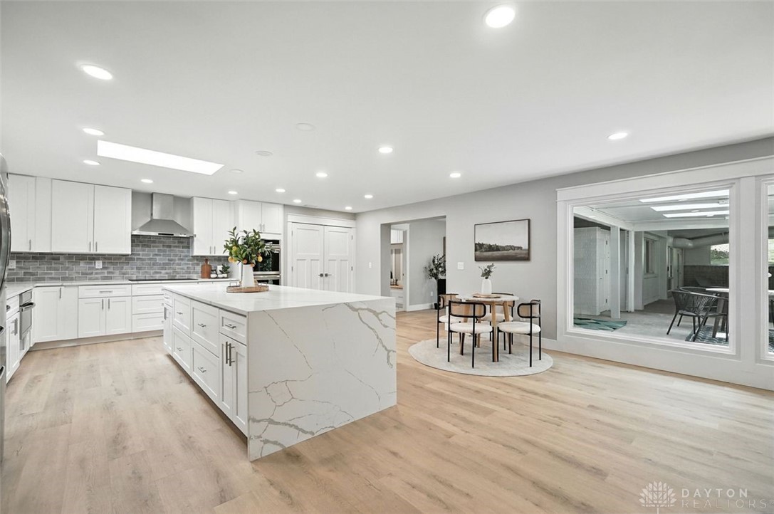 141 W Concord Drive
