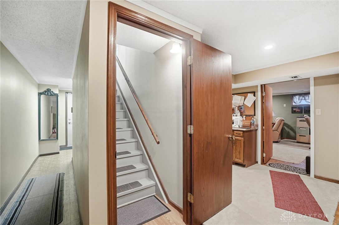 7182 Brook Drive