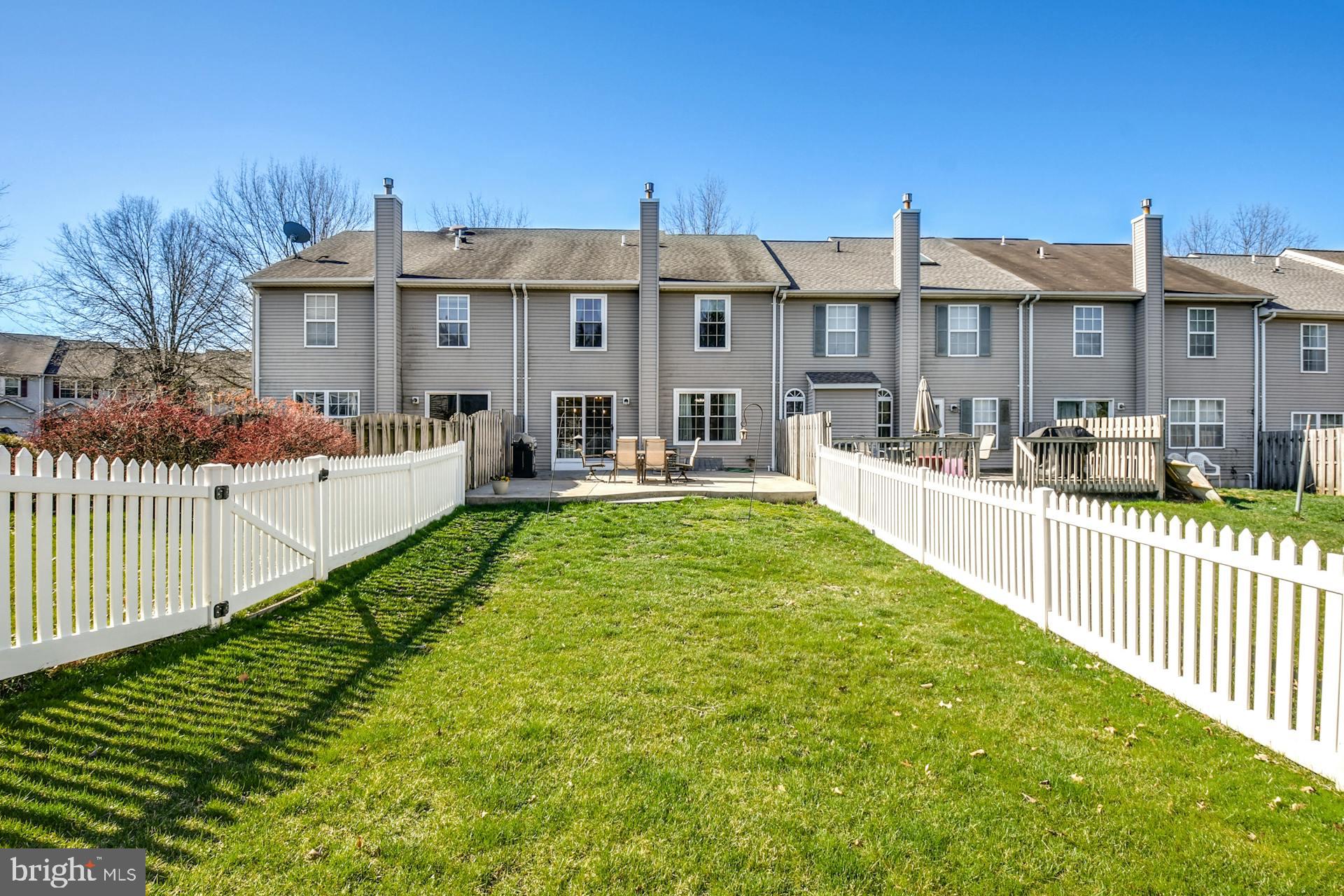 4933 TALL CEDAR COURT