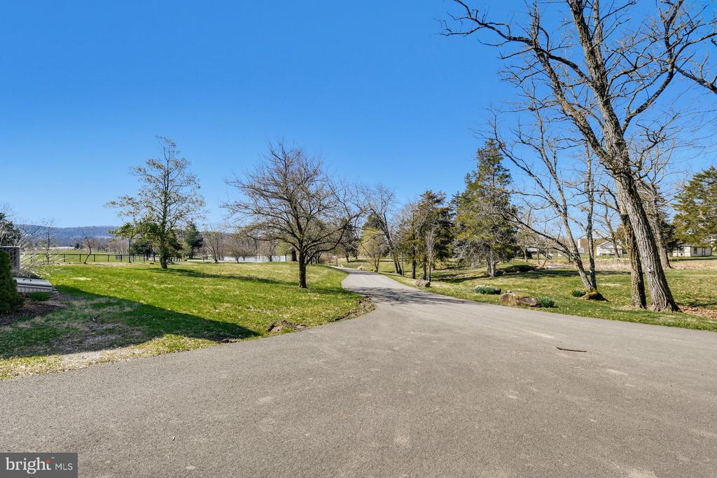 3220 WINDY BUSH ROAD COTTAGE