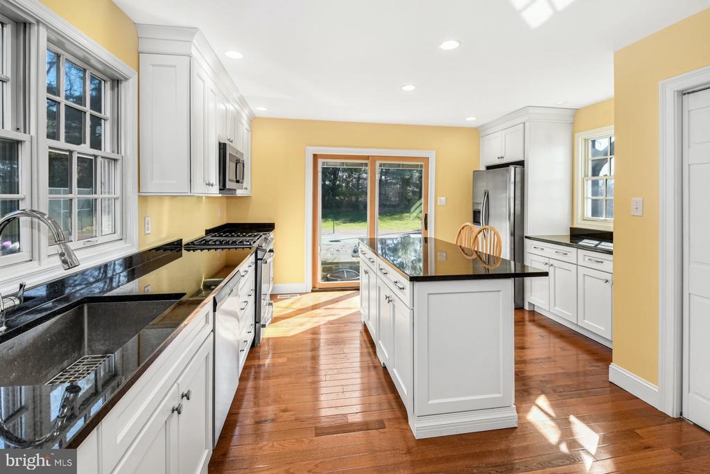 3220 WINDY BUSH ROAD COTTAGE