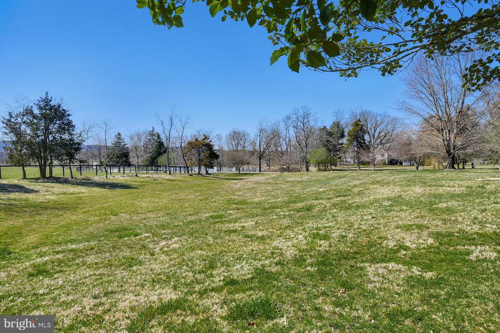 3220 WINDY BUSH ROAD COTTAGE