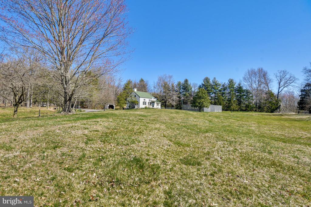 3220 WINDY BUSH ROAD COTTAGE