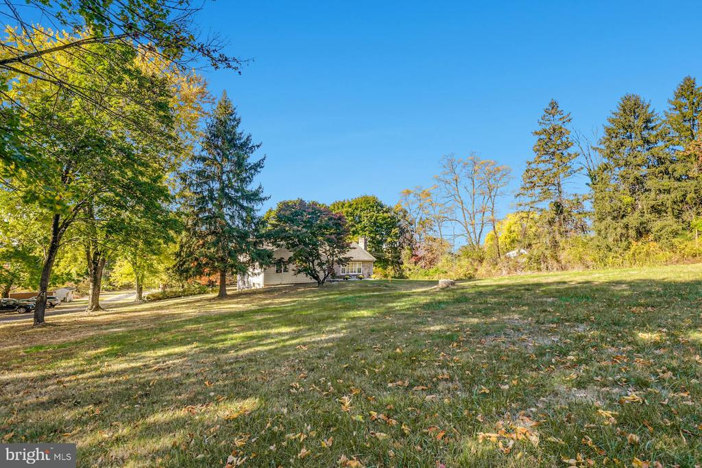 1165 SWAMP ROAD