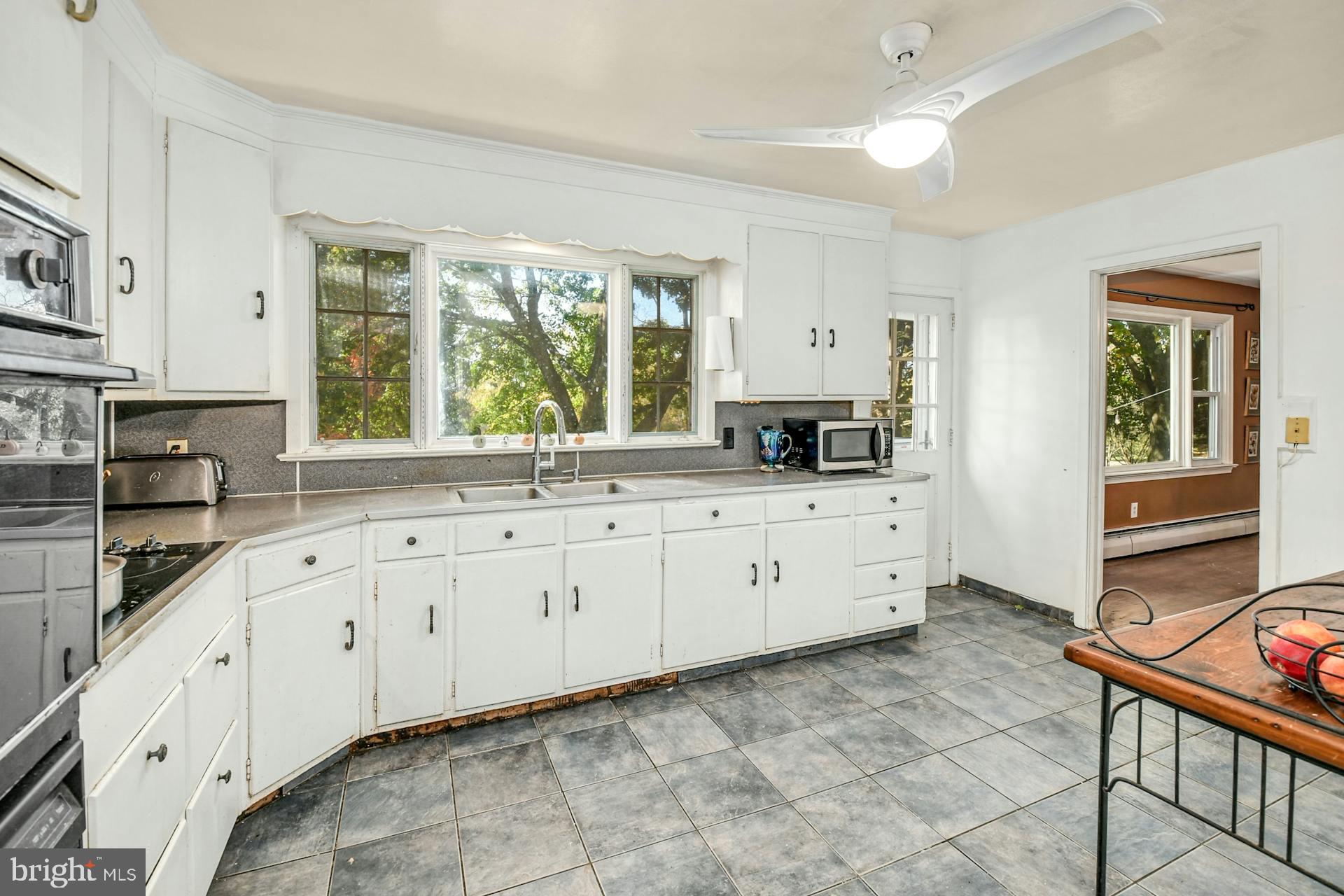 1165 SWAMP ROAD