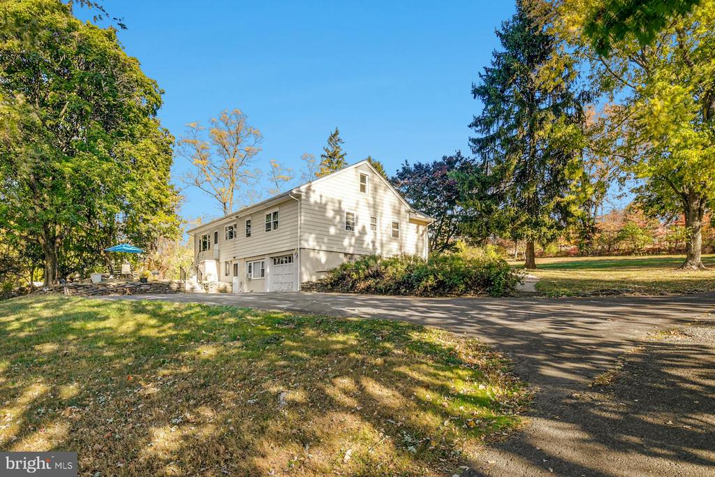 1165 SWAMP ROAD