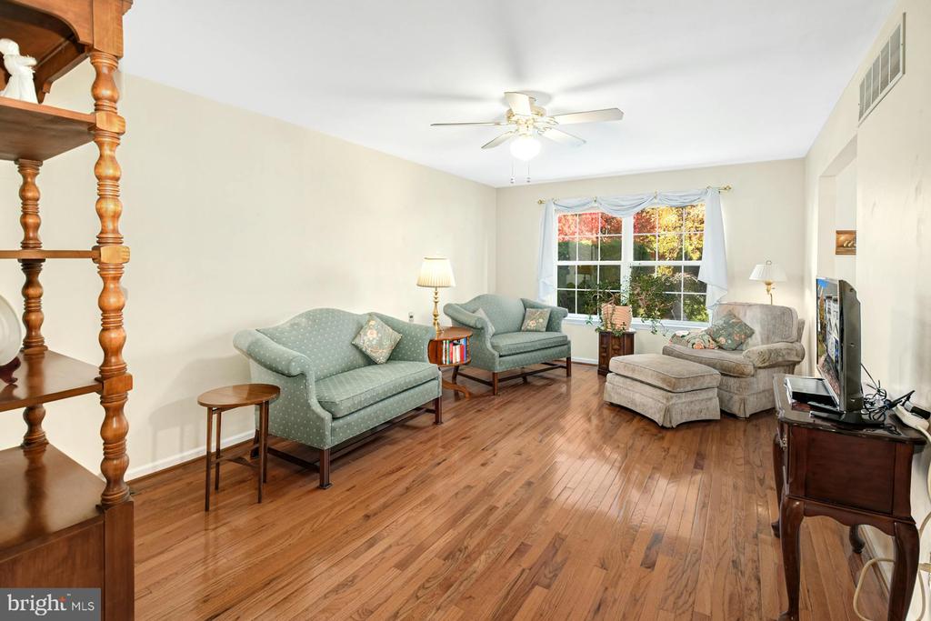 6186 MOUNTAIN LAUREL COURT
