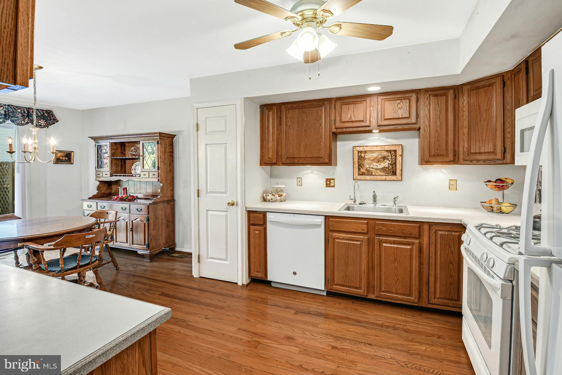 6186 MOUNTAIN LAUREL COURT