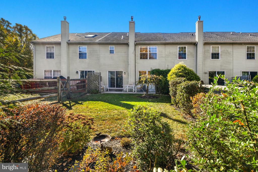 6186 MOUNTAIN LAUREL COURT