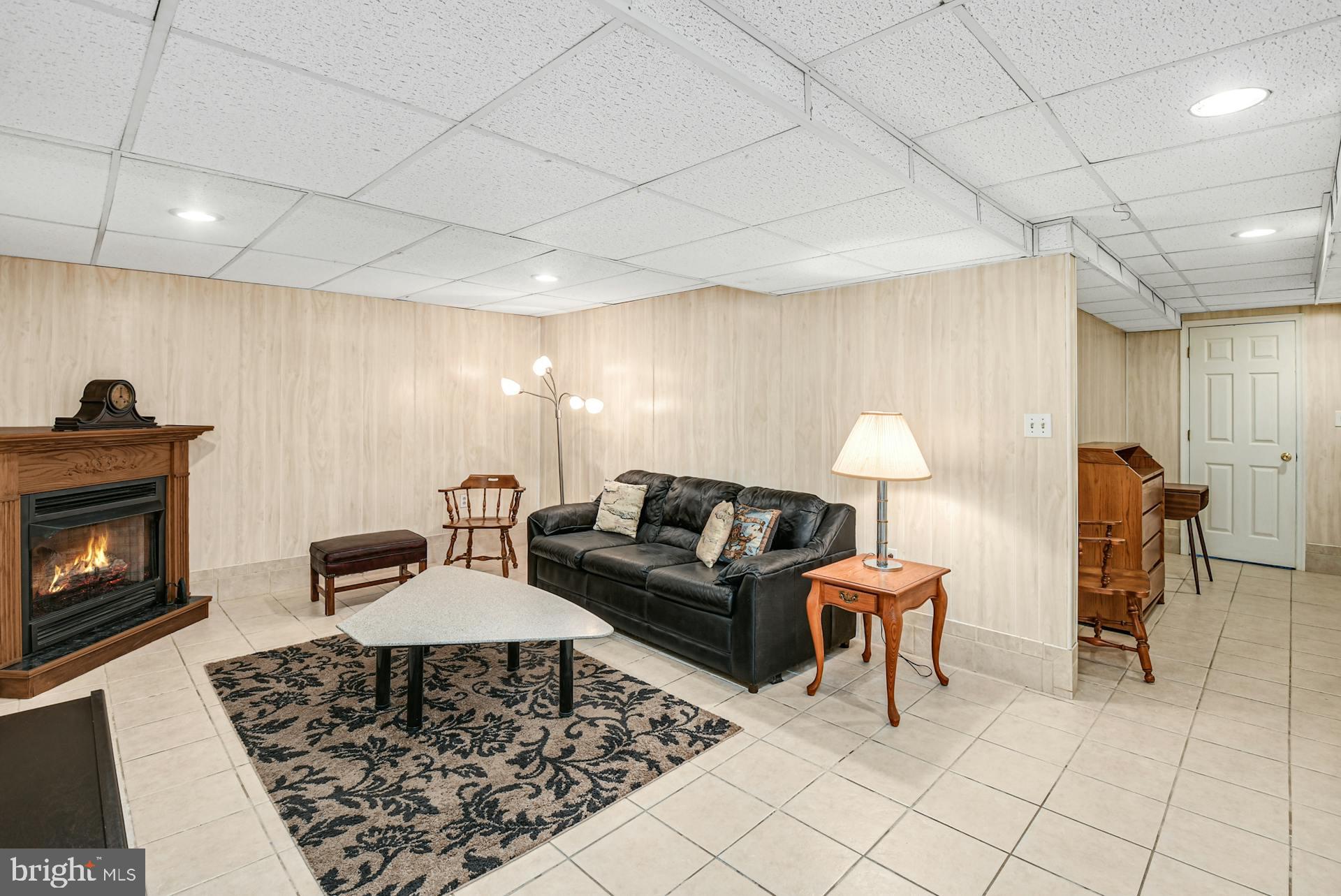 6186 MOUNTAIN LAUREL COURT