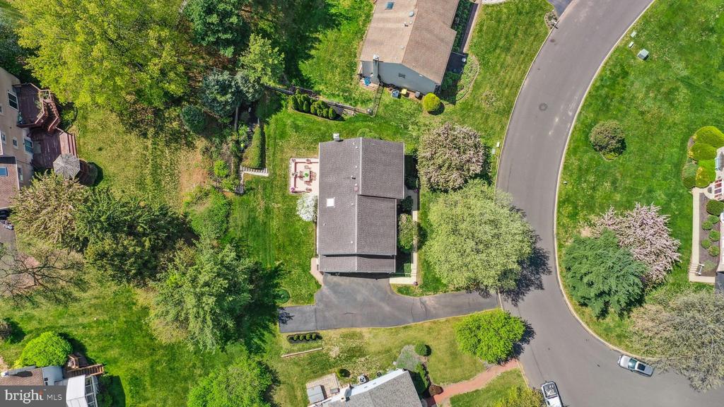 805 HECKLER HOLLOW COURT