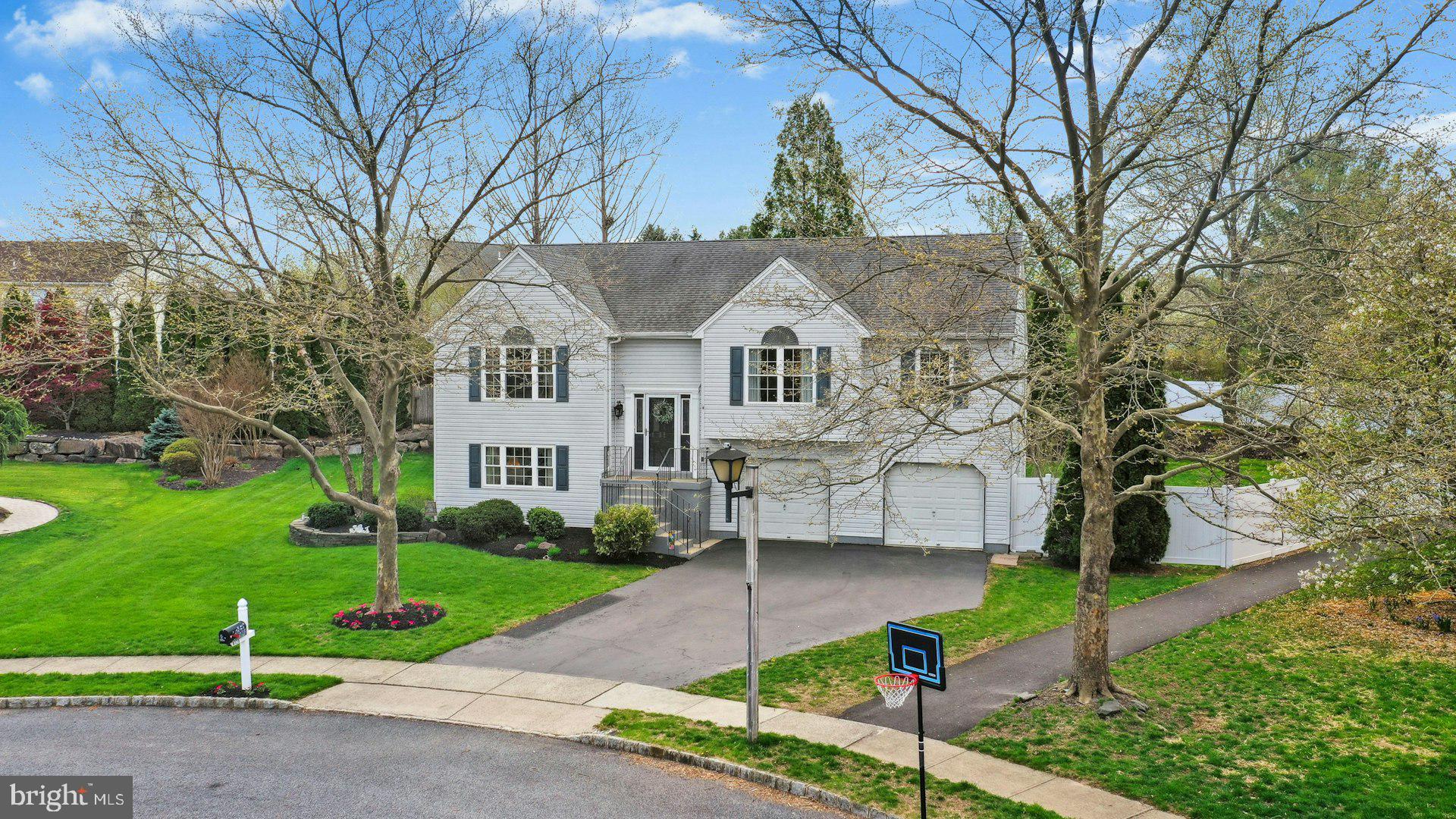 6126 HEARTHSTONE DRIVE