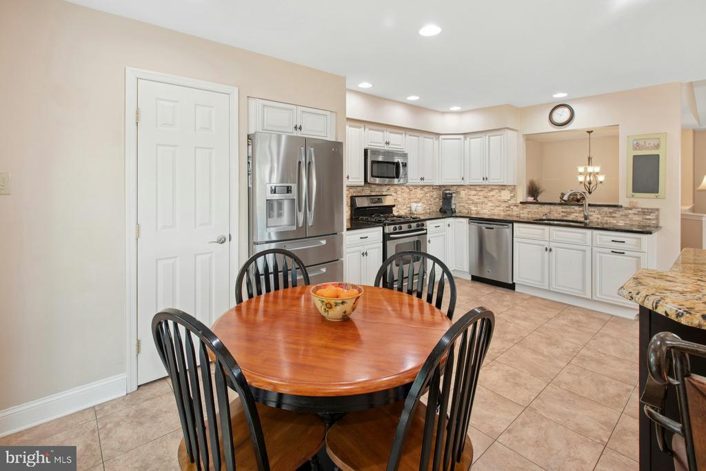6126 HEARTHSTONE DRIVE