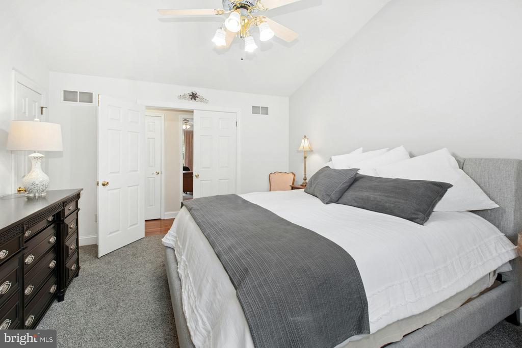 6126 HEARTHSTONE DRIVE