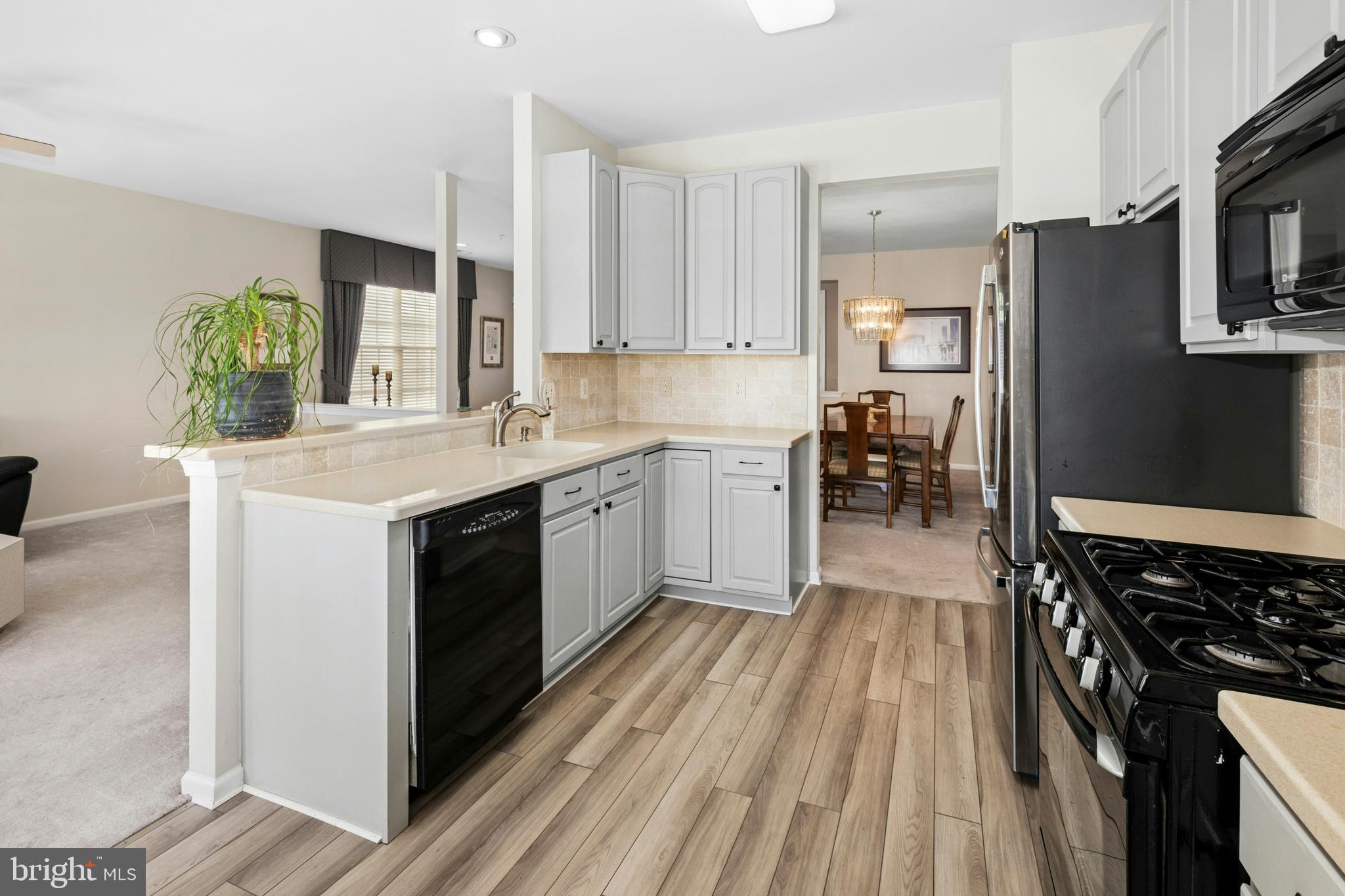 920 HAMILTON WAY