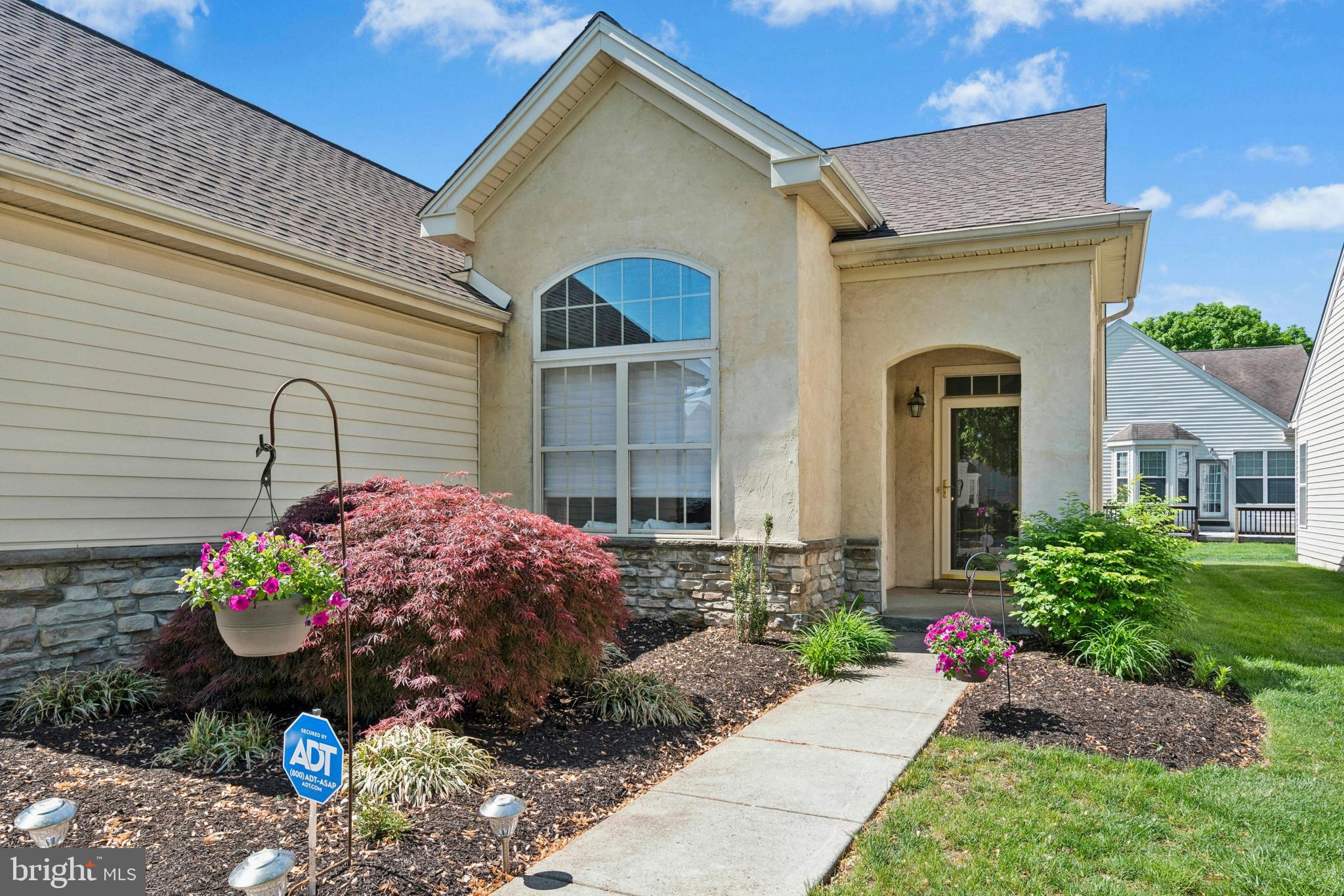 920 HAMILTON WAY