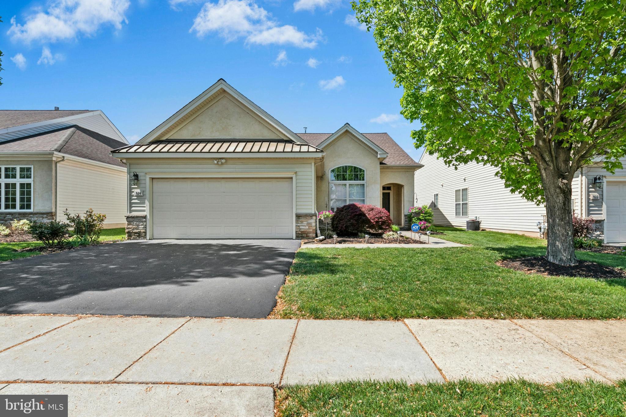 920 HAMILTON WAY