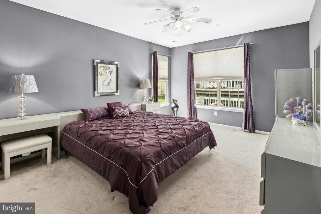 920 HAMILTON WAY