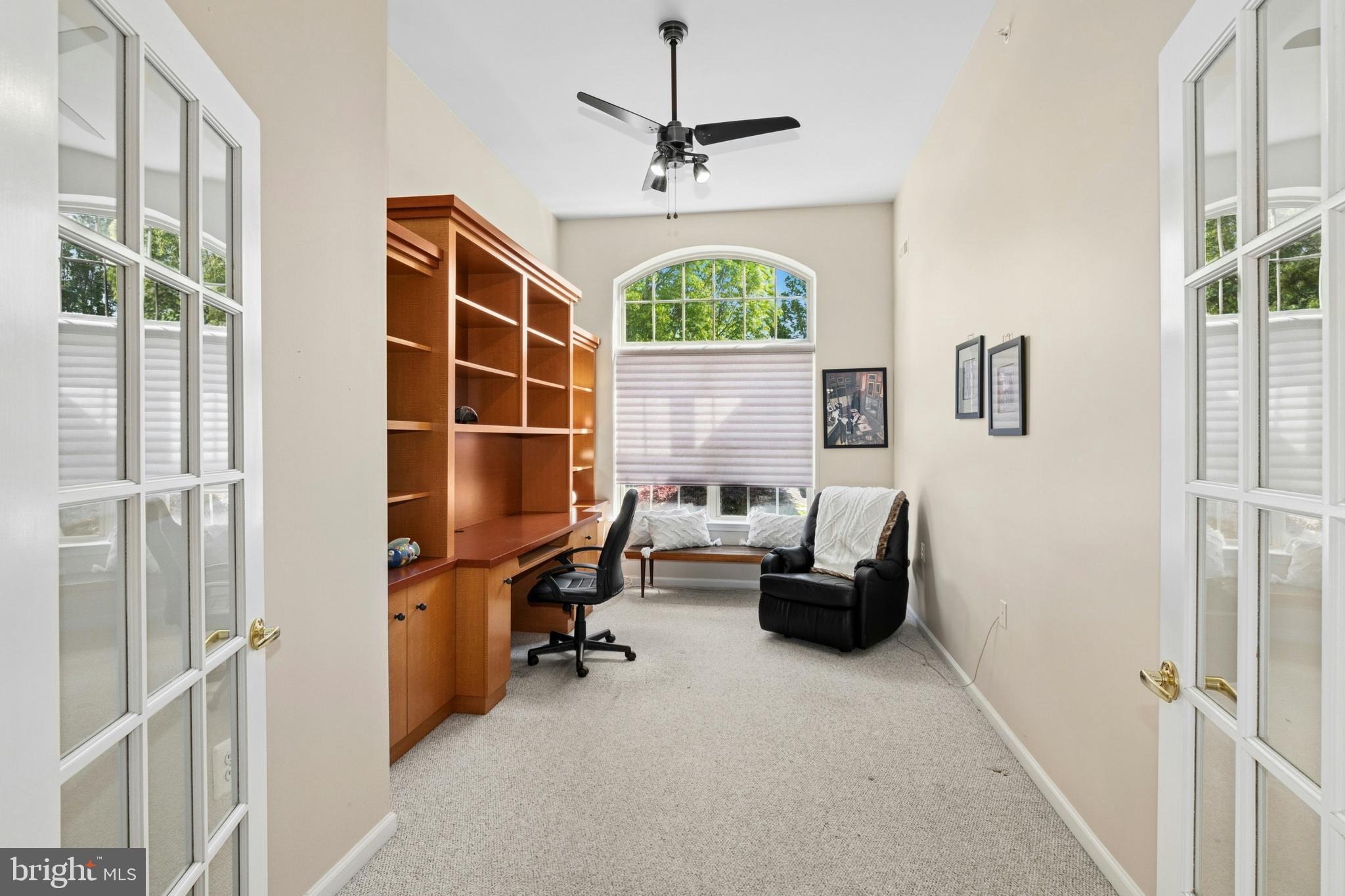 920 HAMILTON WAY
