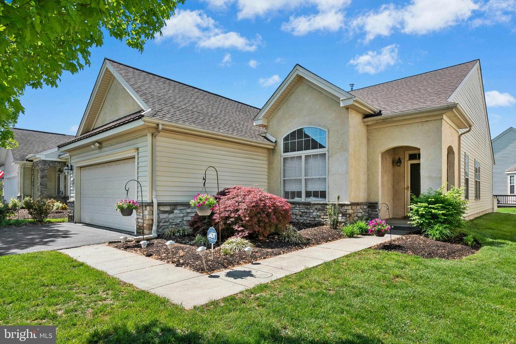 920 HAMILTON WAY