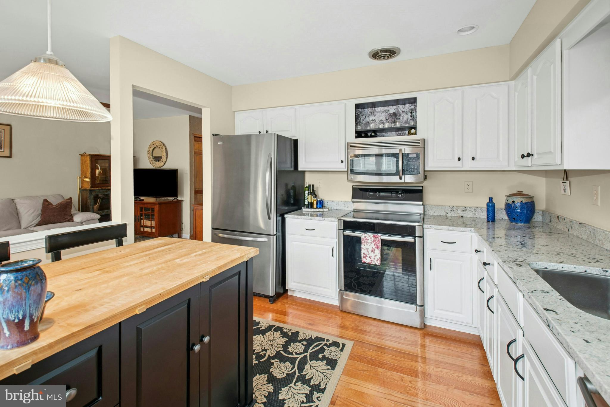 109 BLACKFRIARS CIRCLE