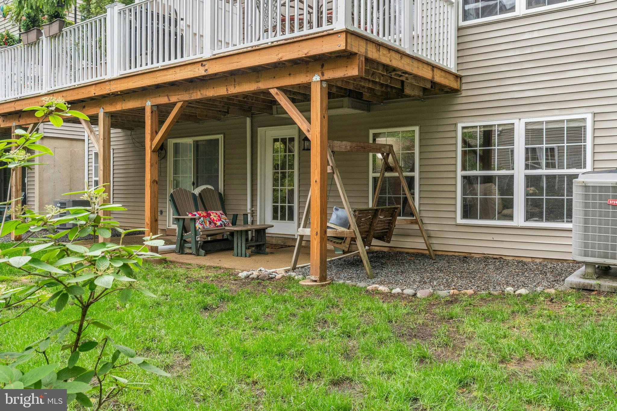 109 BLACKFRIARS CIRCLE