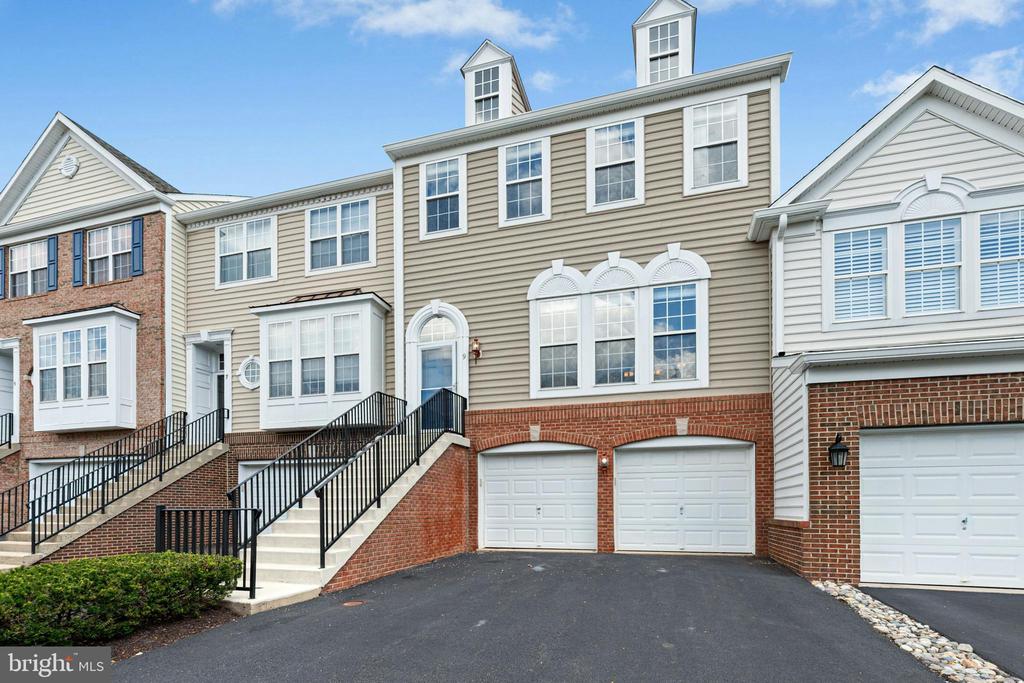 9 CORNERSTONE COURT