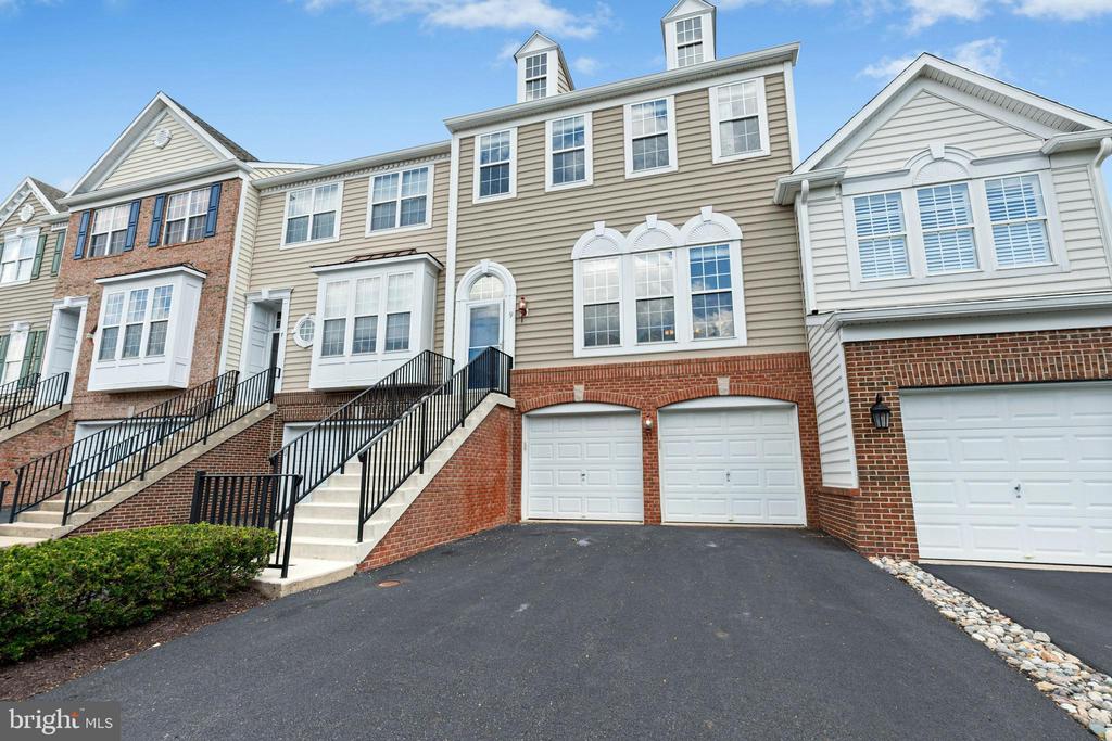 9 CORNERSTONE COURT