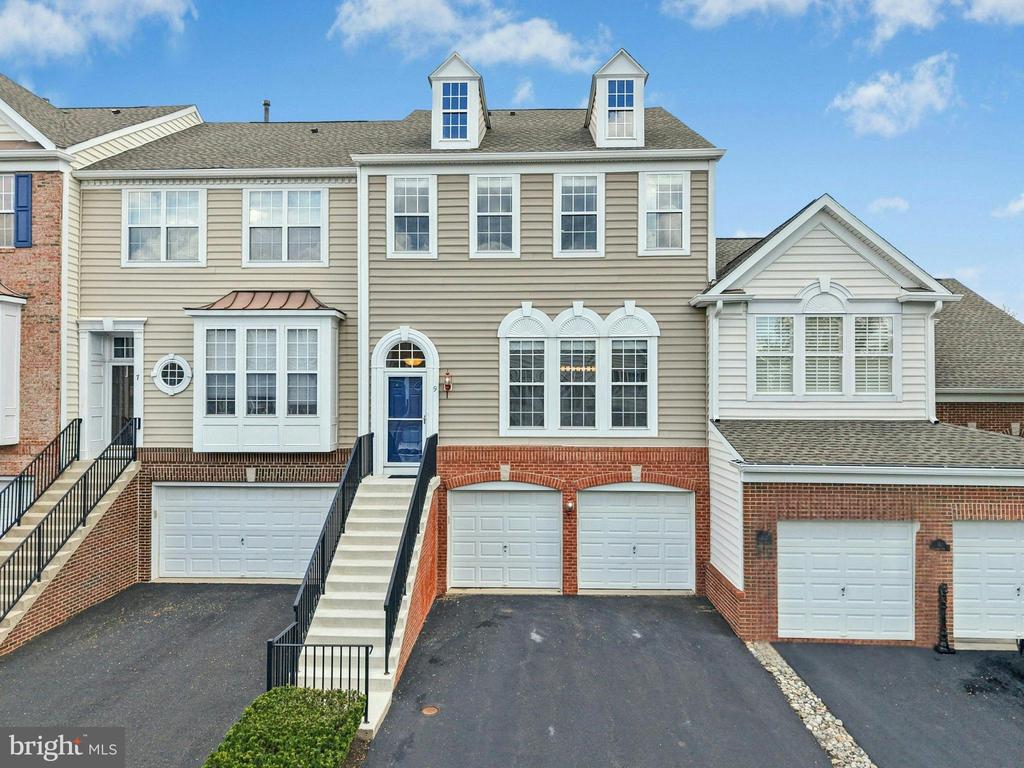9 CORNERSTONE COURT