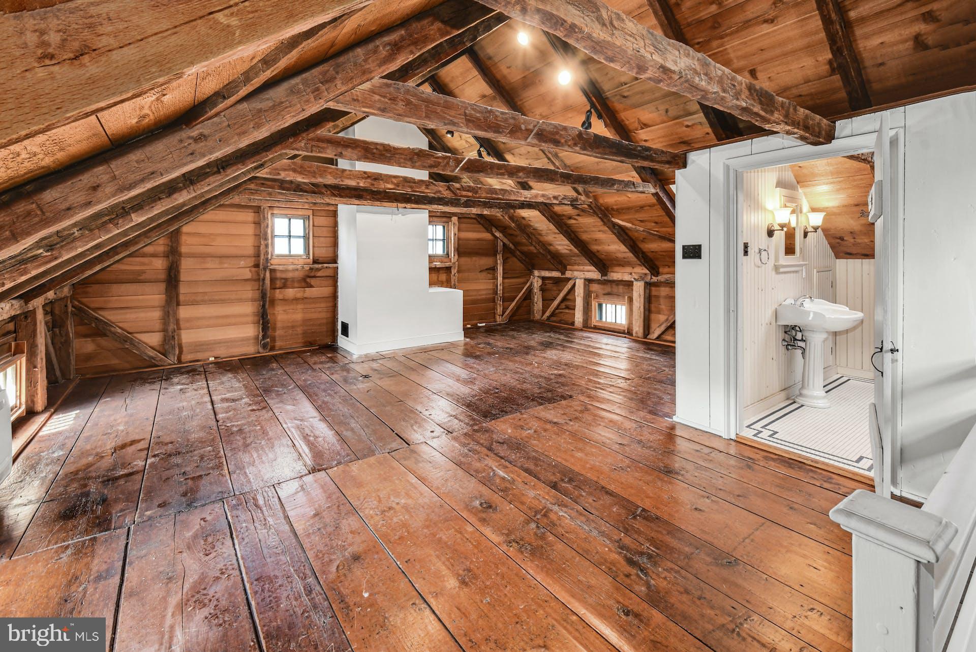 3220 WINDY BUSH ROAD COTTAGE