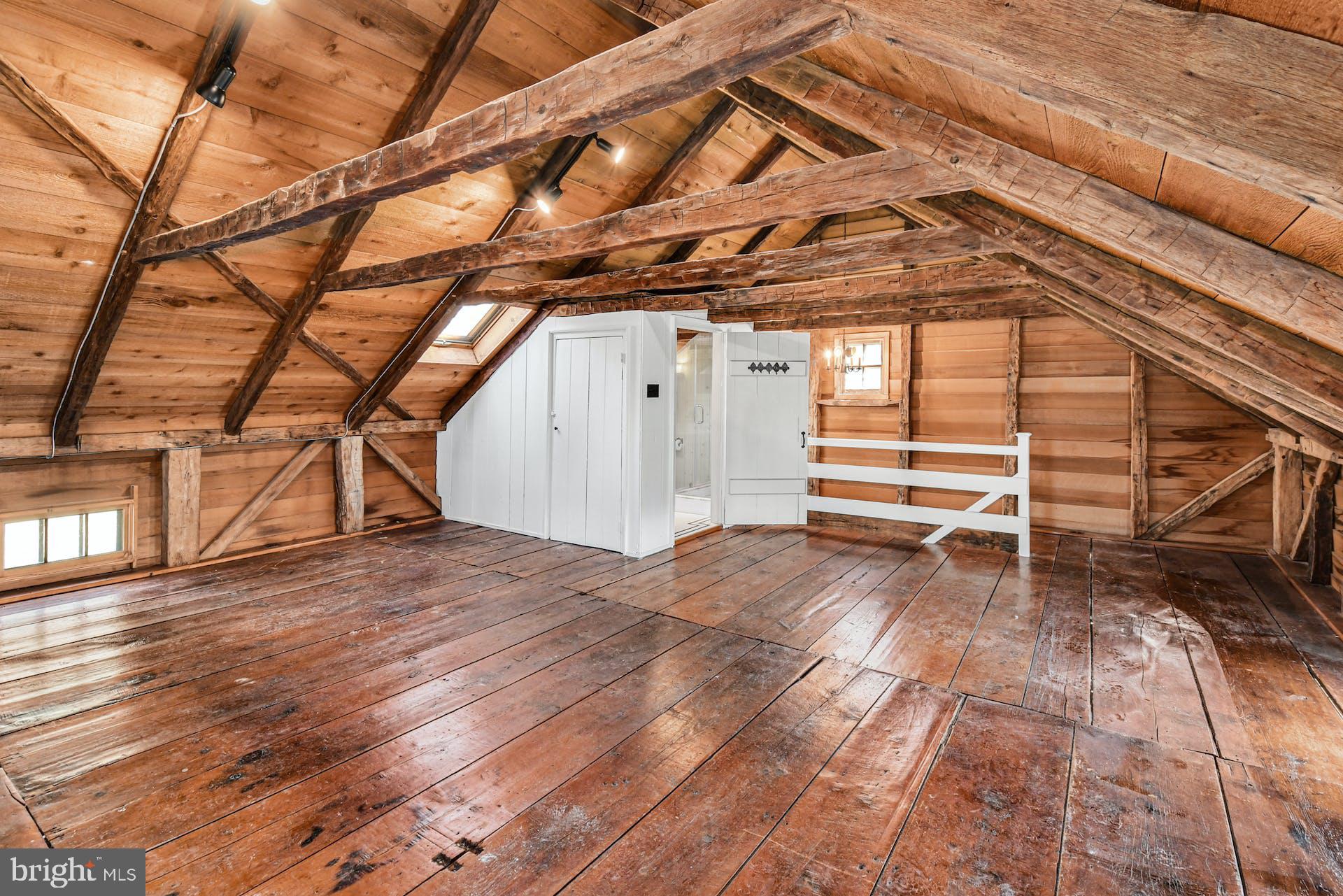 3220 WINDY BUSH ROAD COTTAGE