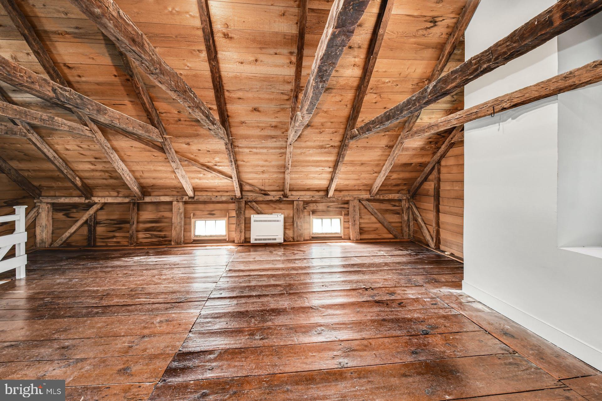 3220 WINDY BUSH ROAD COTTAGE