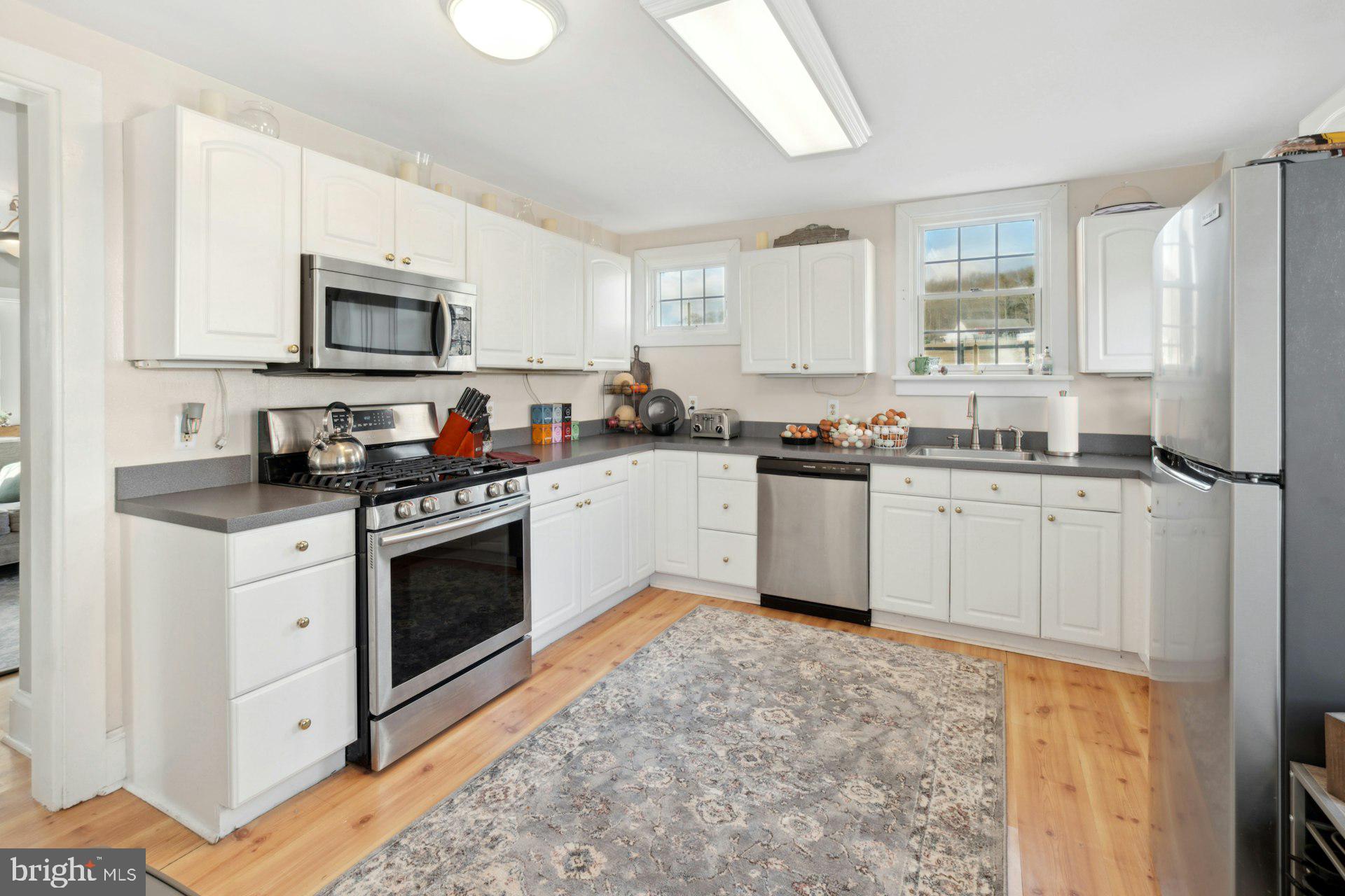 3220 WINDY BUSH ROAD GUEST HOME