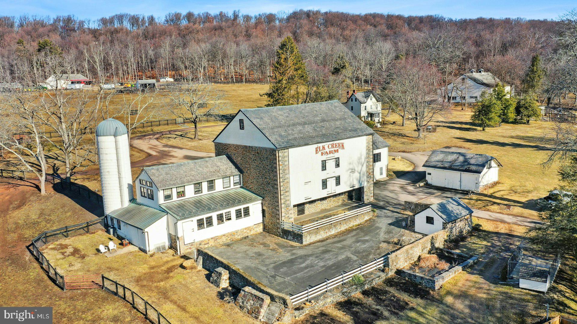 3220 WINDY BUSH ROAD GUEST HOME